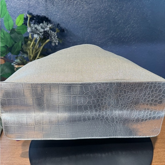 Michael Kors Large Silver Metallic Cotton Tote - Picture 4 of 8